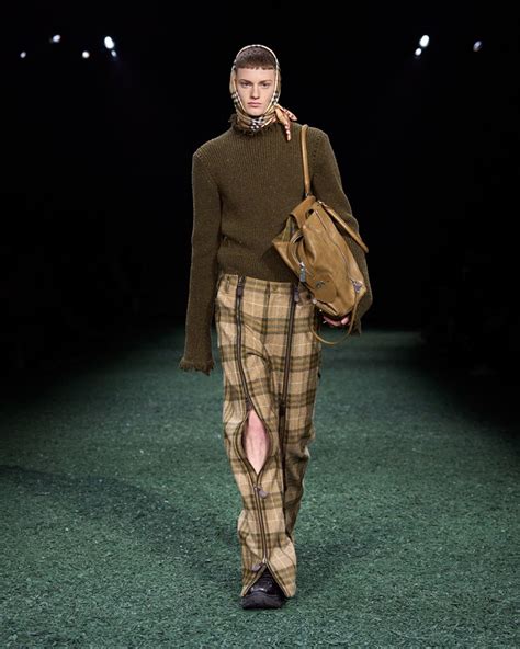 burberry london week end|burberry winter 2024 runway green.